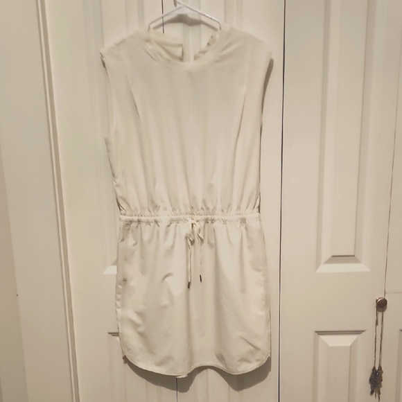 CALIA Dress - Picture 1 of 8